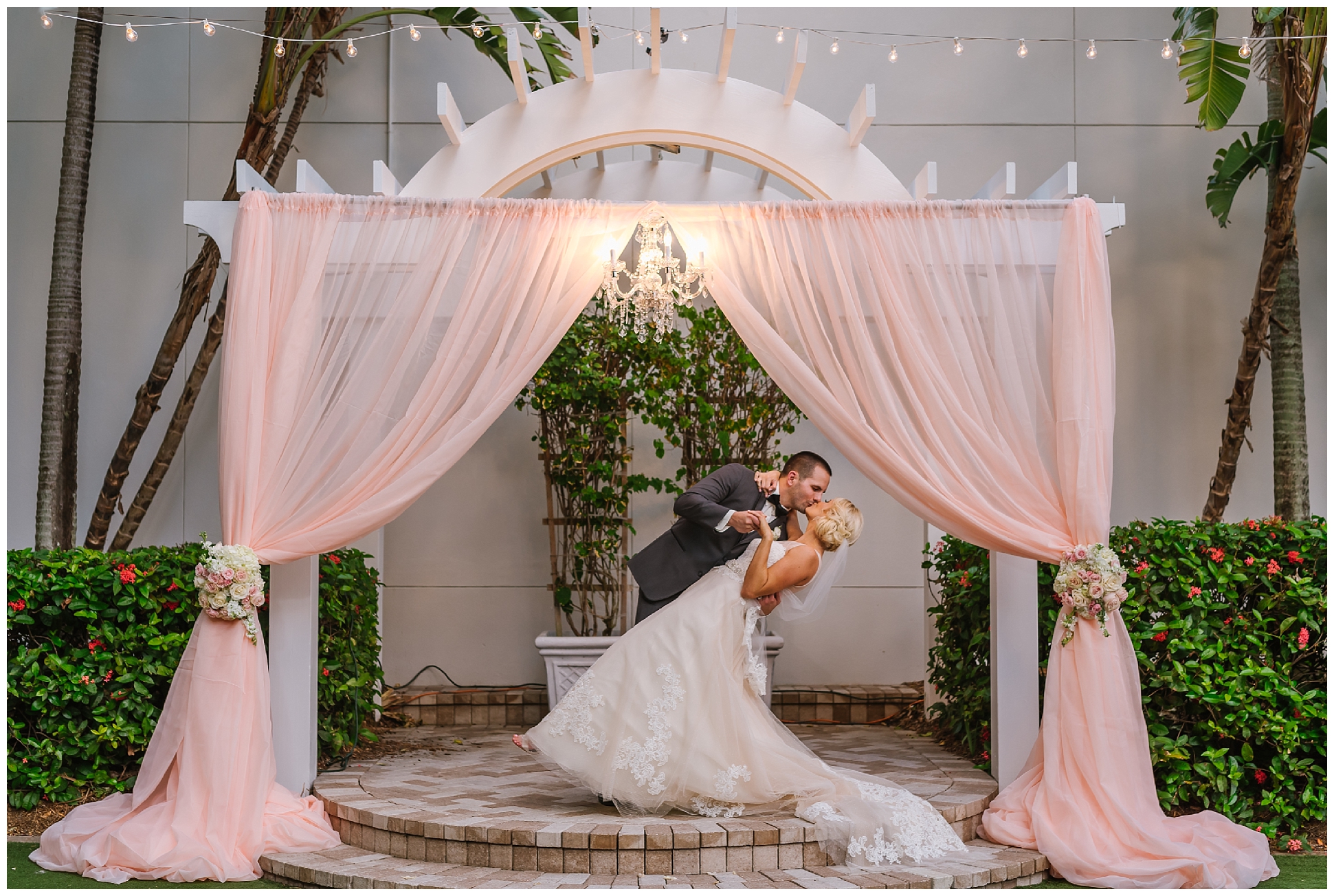 Sarasota-wedding-photographer-hyatt-regency-blush_0047.jpg